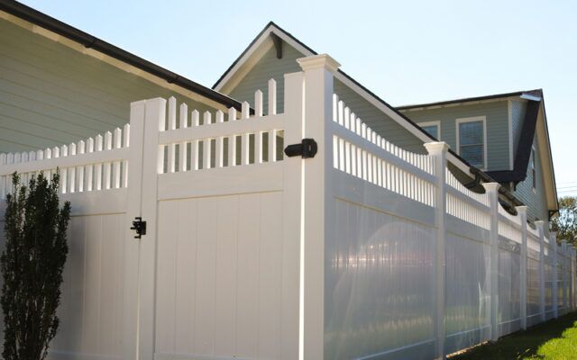 Vinyl Fence - 8